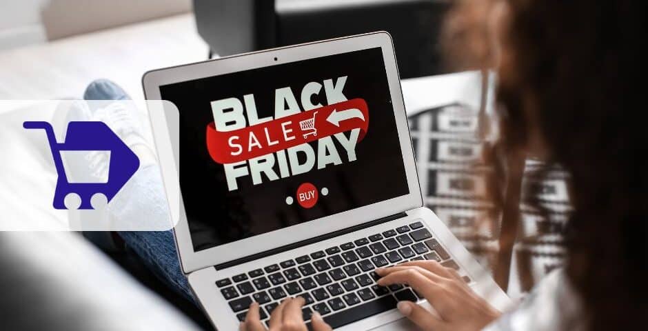 Mulher está olhando para seu laptop, cativada por um vibrante anúncio de "Black Friday Sale".