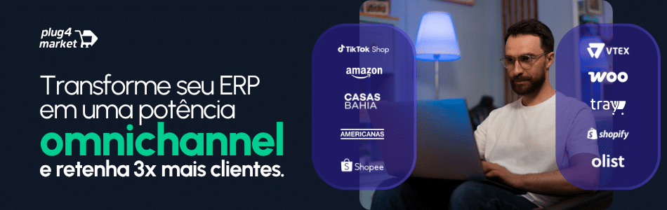 Um homem com barba usa um laptop em um ambiente interno, com um texto sobre como transformar um ERP em um sistema omnicanal e reter mais clientes, acompanhado de logotipos de várias empresas, marketplaces e do Ads Marketplace.